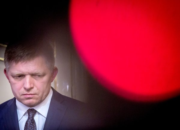 Sme v&nbsp;krčme? Dočerta, spamätajte sa, útočil Fico na moderátora, keď sa pýtal na Lajčáka (+ audio)