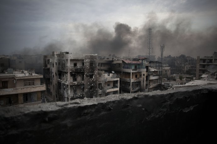 Fotografia z Aleppa ešte z roku 2012. Odvtedy vyzerá stále len horšie. Foto – TASR/AP