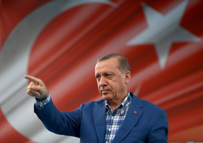 Erdoganovým preferenciám sa po neúspešnom prevrate darí. Foto – TASR/AP