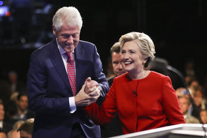 Za víťazku debaty vyhlásili Clintonovú. Foto – TASR/AP