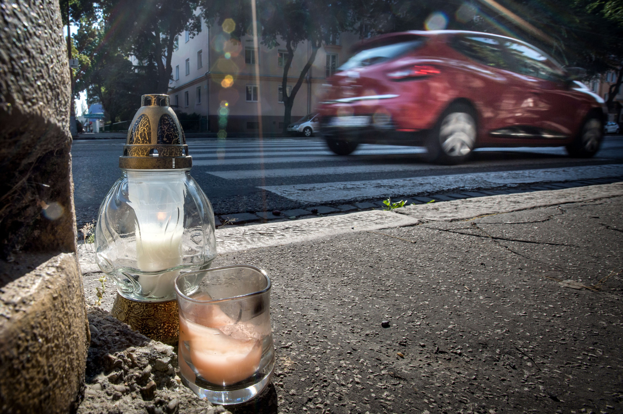 Lipšic zrazil v&nbsp;Bratislave chodca, muž v&nbsp;nemocnici zomrel (+video)