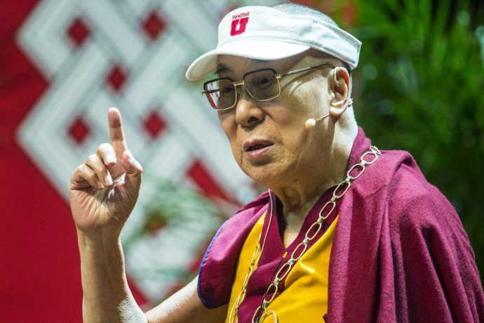 Dalajláma počas prejavu na Univerzite Utahu v Salt Lake City. Foto – TASR/AP