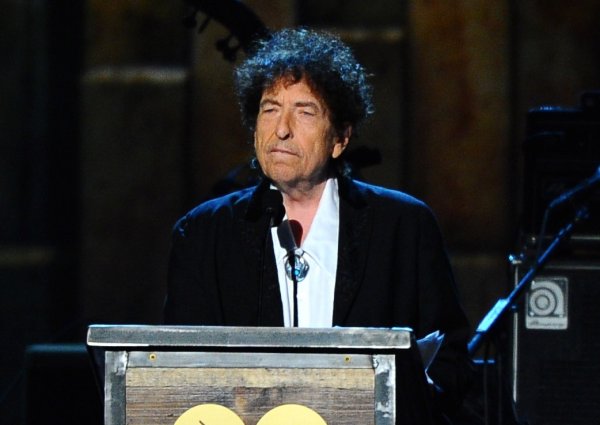 Literárnu nobelovku prekvapivo získal Bob Dylan