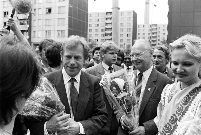 S Alexandrom Dubčekom v júni 1990 v Bratislave. Foto - TASR