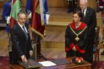 Prezident Andrej Kiska pri inaugurácii s predsedníčkou Ústavného súdu Ivettou Macejkovou. Foto – TASR