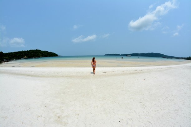 zátoka Saracen Bay na ostrove Koh Rong Samloem
