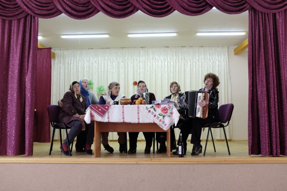Projekt Khroniky vzniká na východe Ukrajiny, kam sa Lucia Nimcová vracia už roky aj so škótskym umelcom Sholtom Dobiem. Foto - Lucia Nimcová