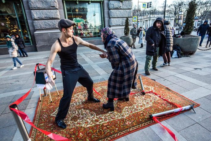 Protestná akcia proti dekriminalizácii domáceho násilia. Foto – Vesna