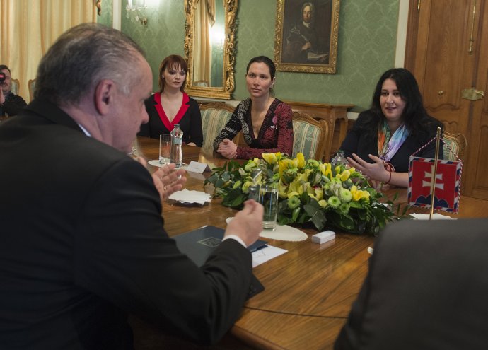 Prezident Andrej Kiska dnes prijal zástupkyne súkromných jaslí. Foto TASR