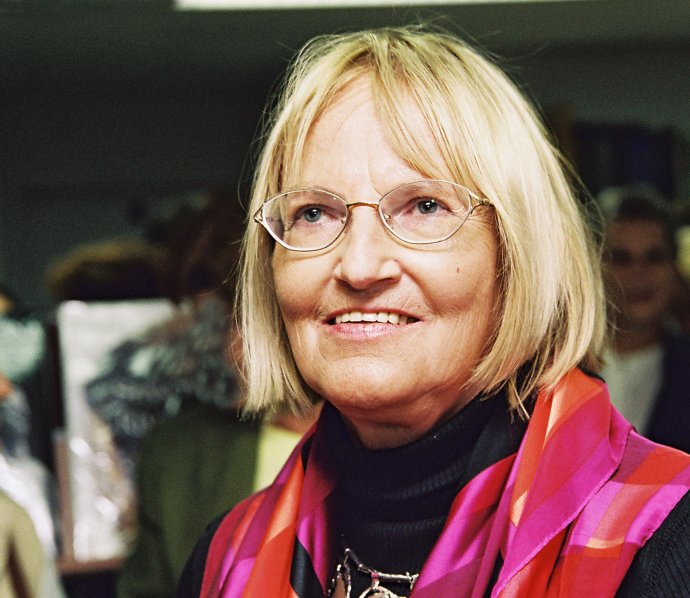 Jaroslava Blažková. Významná slovenská spisovateľka sa narodila 15. 11. 1933, zomrela 20. 2. 2017. Knižne debutovala v roku 1961 zbierkou próz Nylonový mesiac. Po okupácii Československa v roku 1968 emigrovala do Kanady. Je laureátkou viacerých literárnych cien. Foto – Peter Procházka