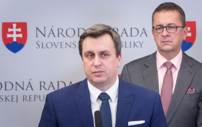 Andrej Danko i Martin Glváč doplatili na správy, ktoré si vymieňali cez chatovacie aplikácie. Foto N - Tomáš Benedikovič