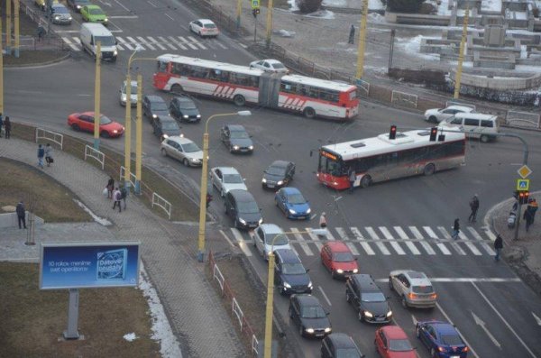 Kým sa všetci sporia o&nbsp;obchvat, dokončenie kľúčovej cesty v&nbsp;Prešove zase mešká