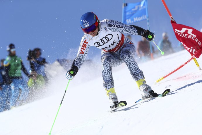 Veronika Velez-Zuzulová počas osemfinále tímovej súťaže na MS v St. Moritzi. Foto – AP