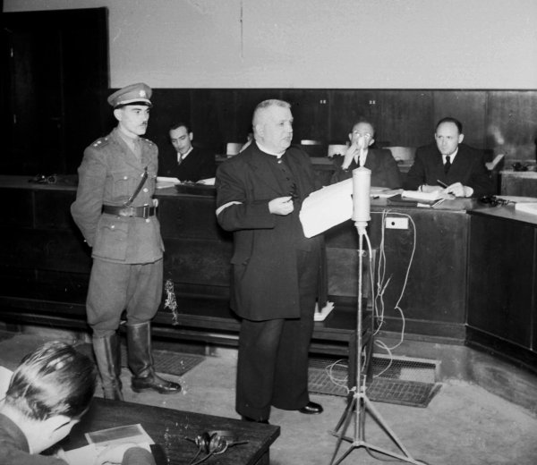 Proces a&nbsp;poprava spravili z&nbsp;Jozefa Tisa mučeníka, presne tak, ako si popravený želal