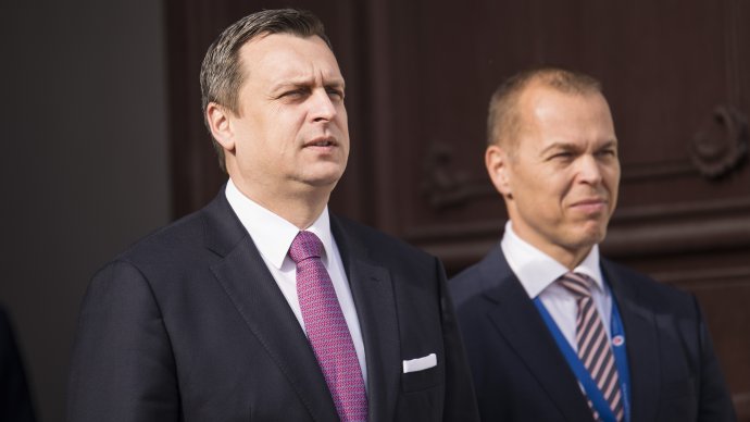Andrej Danko a jeho kancelár Daniel Guspan, ktorý je vo funkcii šéfa kancelárie Národnej rady aj počas terajšej vlády. Foto – TASR