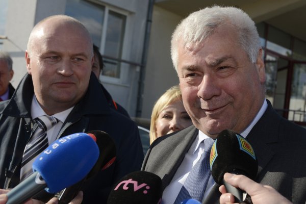 Érsek dal žltú kartu šéfovi NDS. V&nbsp;štátnej firme dávali odmeny tesne pred vyhadzovom