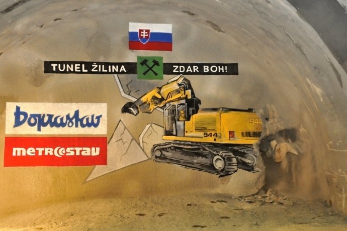 Na snímke slávnostné prerazenie tunela Žilina, ktorý je súčasťou diaľnice D1 Hričovské Podhradie – Lietavská Lúčka. Foto - Tasr