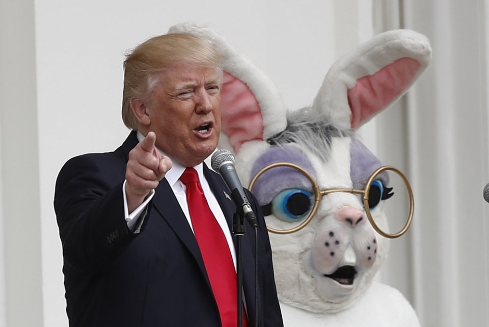 Donald Trump a Easter Bunny. Foto - ap