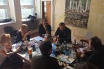 Členovia Cvernovky a jej dozornej rady na stretnutí s bratislavským županom Pavlom Frešom.
