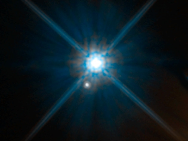 Hviezda Stein 2051 B, na ktorej pozorovali gravitačné šošovkovanie, sa nachádza v súhvezdí Žirafa. Foto – STSI