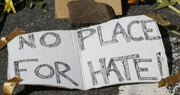 Neonacisti sa k&nbsp;teroristovi z&nbsp;Charlottesvillu nehlásia, matka obete je na dcéru hrdá