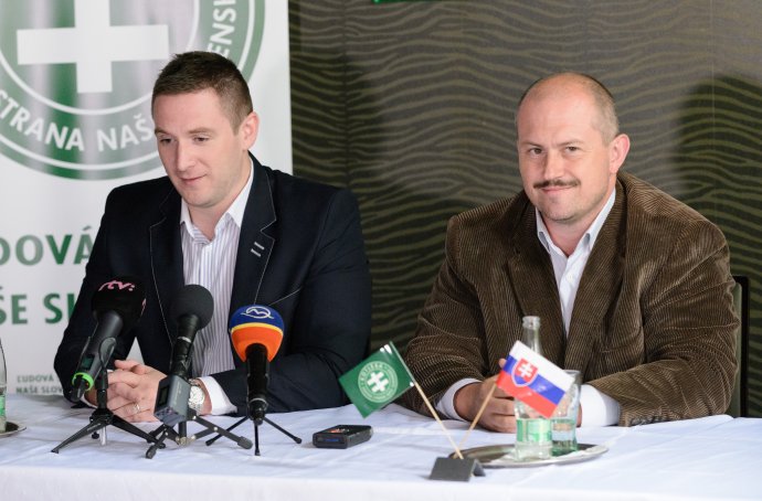 Dvaja jediní župní poslanci ĽSNS, Milan Uhrík a Marian Kotleba. Foto – TASR