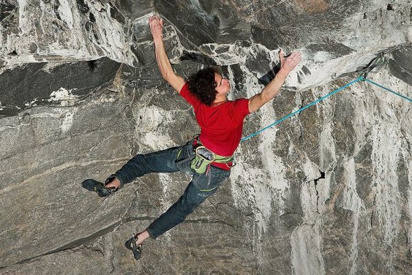Český lezec vytvoril nový stupeň obťažnosti, v&nbsp;nórskej jaskyni zdolal najťažšiu cestu sveta