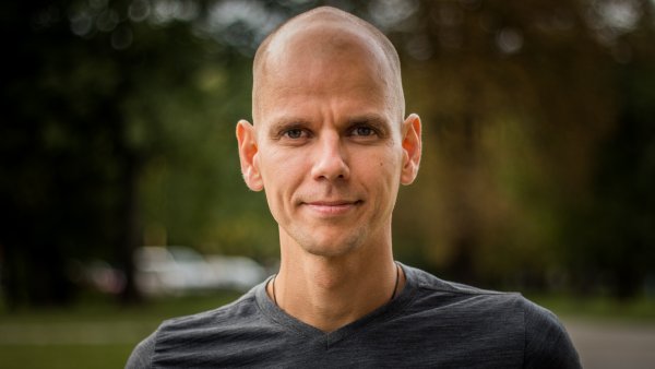 Je iba ovocie a&nbsp;beháva aj sto kilometrov. Kým lekári nevidia jeho výsledky krvi, len krútia hlavou