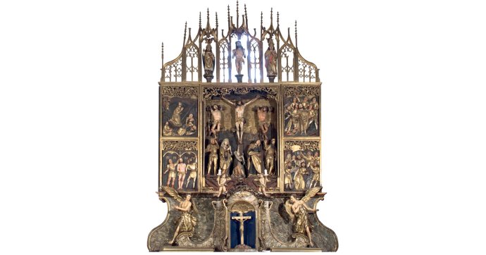 Hlavný oltár Ukrižovania z obdobia okolo roku 1500.