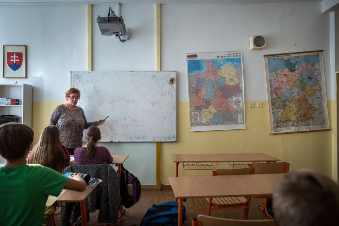 Učiteľka nemčiny na ZŠ v Devínskej Novej Vsi Zuzana Hanzlovičová. Foto N - Tomáš Benedikovič