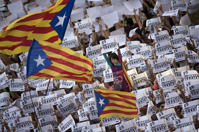 Protesty v Barcelone za nezávislosť Katalánska. Foto – TASR/AP
