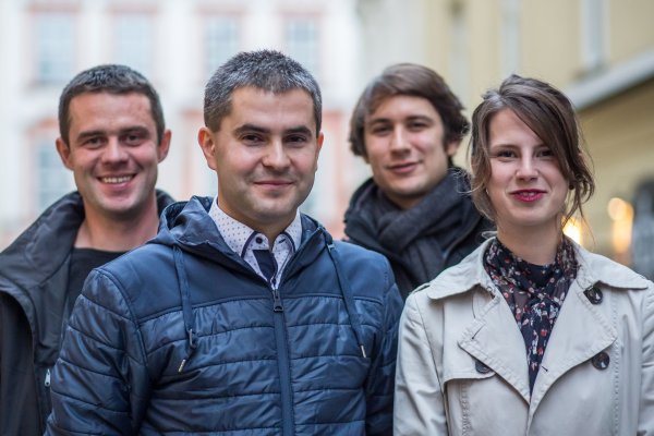 Biele vrany Hlávková a Szalai dávajú dokopy sieť ľudí, ktorí sa neboja nahlásiť korupciu