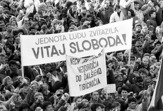 November 1989 v Banskej Bystrici. Foto – TASR