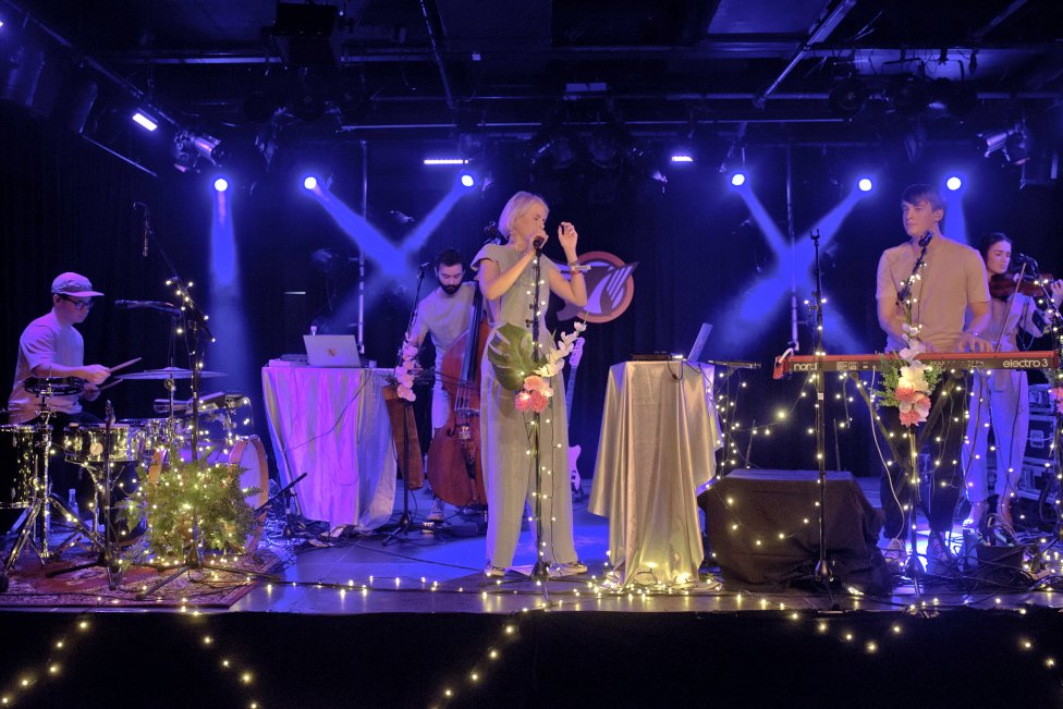 Mladá bratislavská skupina Tolstoys na Eurosonicu odohrala dva koncerty. Na konci januára mieri na ďalší showcasový festival do Ľubľany. Foto – Welin Nagyová