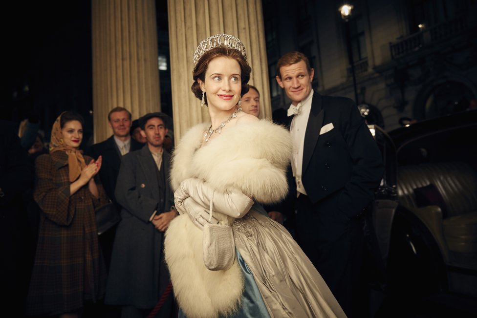 Claire Foy ako kráľovná Alžbeta bola za herecký výkon v The Crown vlani nominovaná na cenu Emmy. Foto – AP