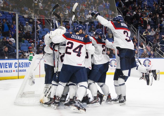 Slováci oslavujú výhru nad USA. Foto - AP.