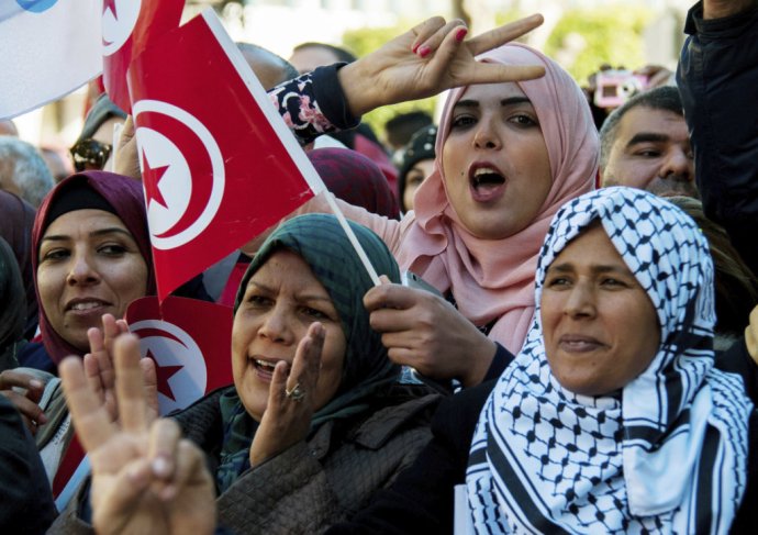Tunisania sa vrátili do ulíc. Foto – AP