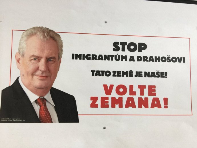 Nové inzeráty a plagáty Miloša Zemana. Foto Twitter – @tskrivanek