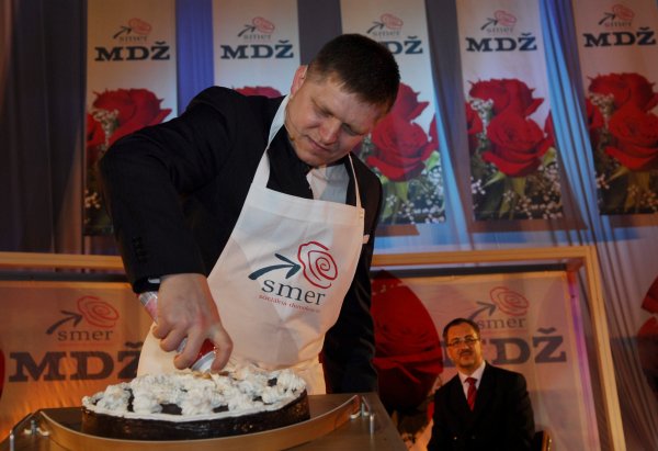 Pred štyrmi rokmi sa Fico prijatím Istanbulského dohovoru chválil, teraz ho odmieta a&nbsp;hádže na Radičovú