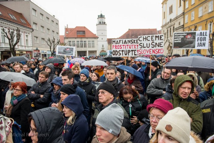 Protest v Trenčíne 10 marca 2018. Foto – Michal Richtárech
