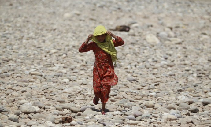 Vyschnutá rieka Tawi v Indii. Ilustračné foto - TASR/AP