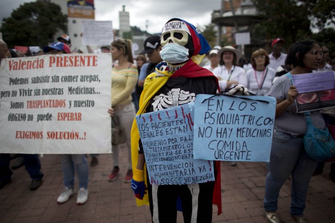 Jeden z protestov proti venezuelskému režimu. Foto – TASR/AP
