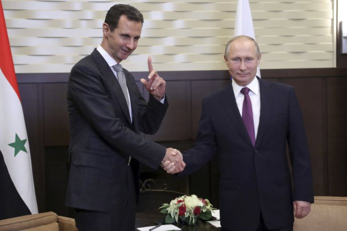 Sýrsky prezident Baššár Asad a jeho najdôležitejší spojenec Vladimir Putin. Foto - TASR/AP