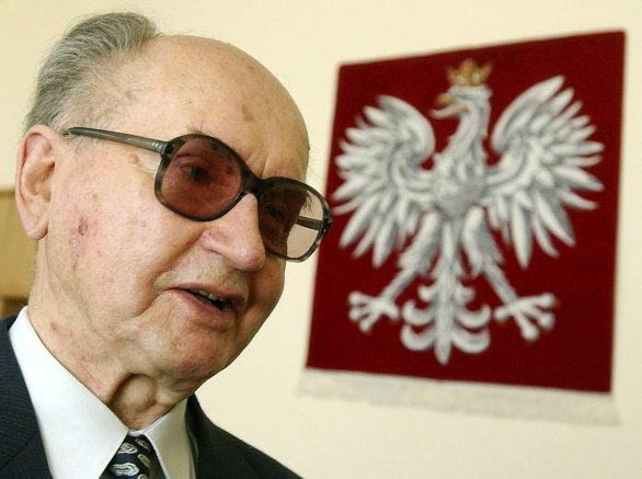 Generál Jaruzelski zomrel v roku 2014, nový zákon mu mal vziať hodnosť. Foto - TASR/AP