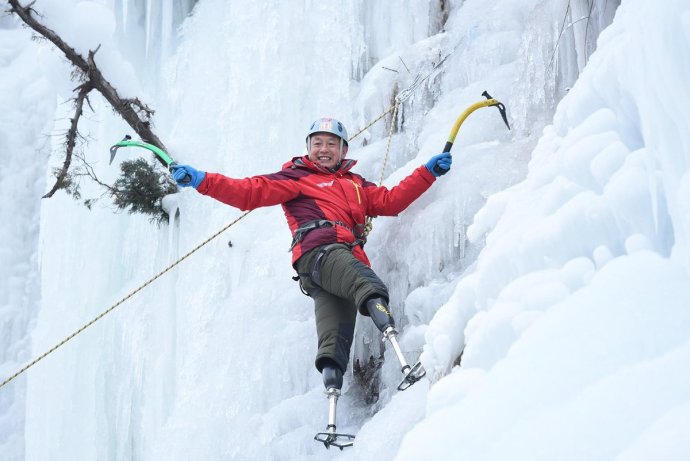 Horolezec Sia Po-jü na ceste k vrcholu Mount Everest. Foto – Twitter