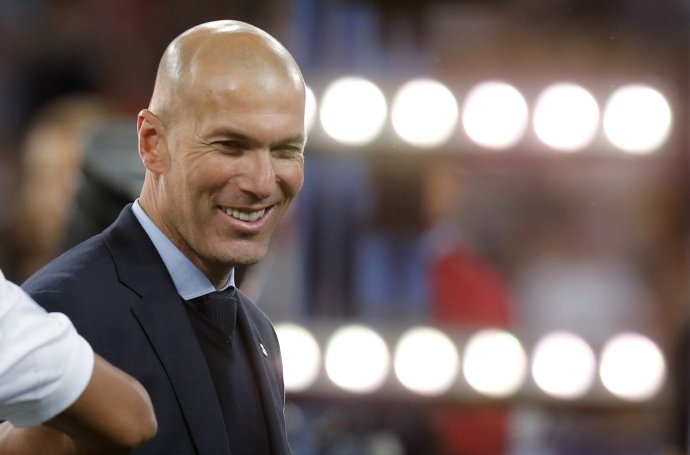 Zinedine Zidane nateraz nebude trénerom Francúzska. Foto – TASR/AP