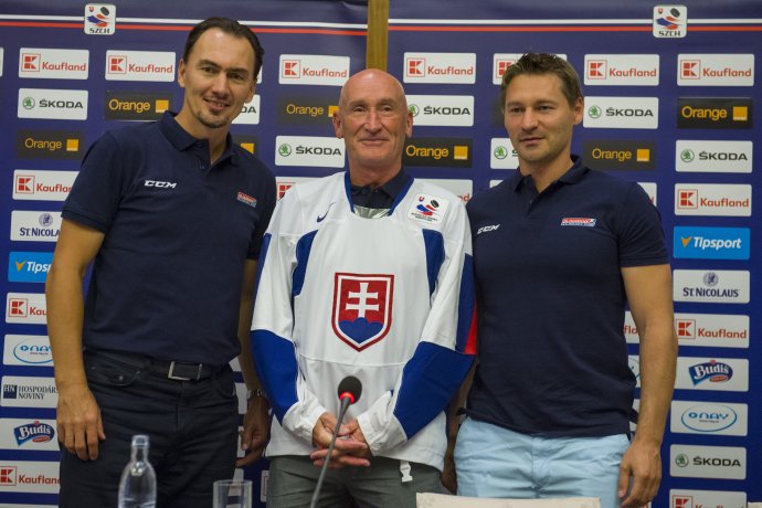 Zľava: Miroslav Šatan, Craig Ramsay a Vladimír Országh. Foto - TASR