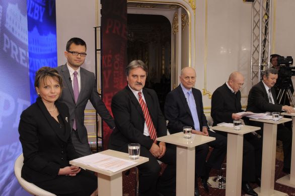 Neúspešní prezidentskí kandidáti v debate pred voľbami v marci 2014. Foto – TASR