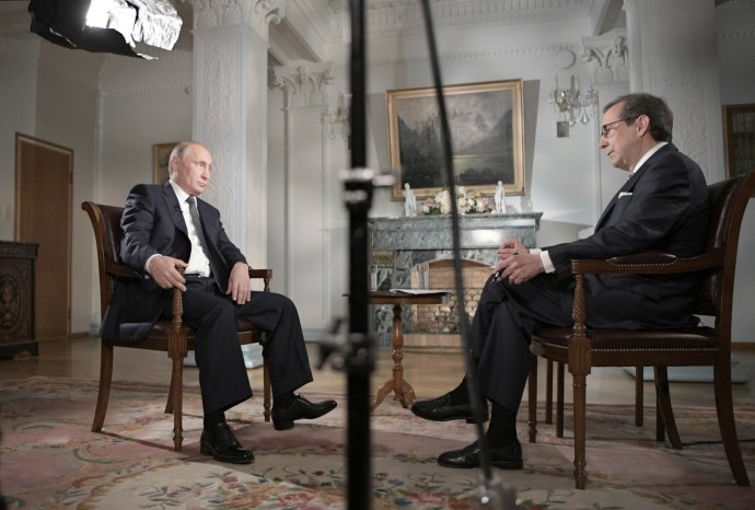 Putina griloval novinár Fox News Chris Wallace. Foto – TASR/AP