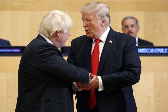 Boris Johnson a Donald Trump. Foto – TASR/AP